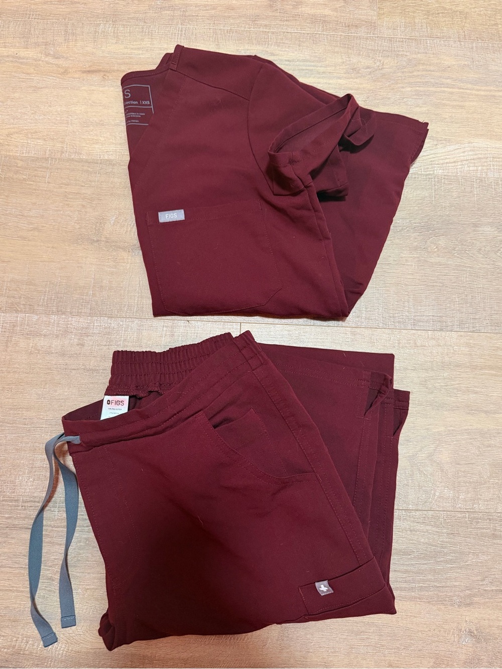 FIGS Womens Burgundy Scrub Set